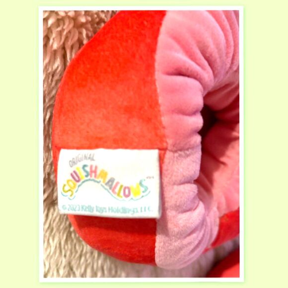 Original Squishmallows Olma Strawberry
Slipper - Kids Size 5-6 - Picture 2 of 3